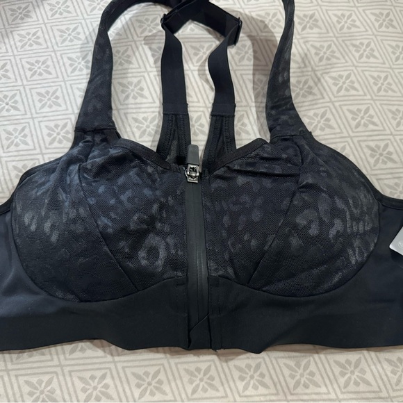 BRAND NEW * Victoria Secret “Knock Out Ultra Max Sports Bra” - Picture 3 of 9